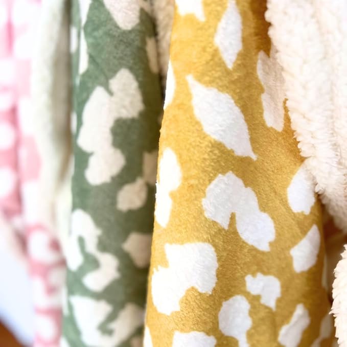 Cat Blanket for Indoor Cats – 29" Soft Sherpa Fleece Pet Throw, Washable Reversible Dog Blanket for Small Dogs, Cats, Kittens, Couch Bed Sofa Car Protector – Sage