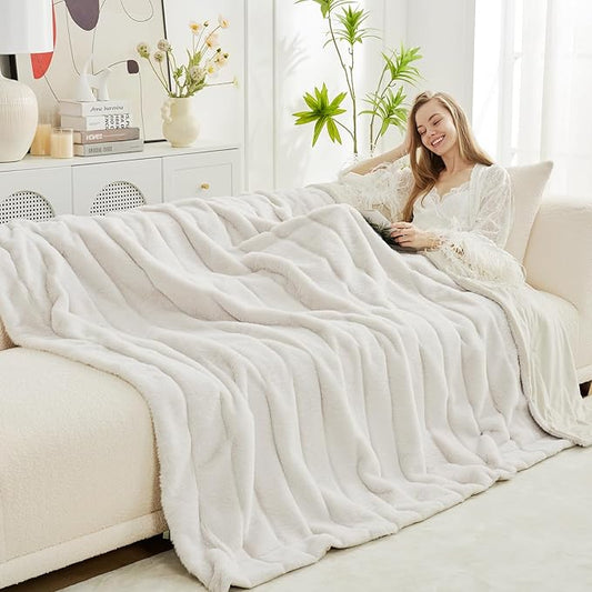 Cozy Bliss Faux Fur Throw Blanket for Couch, Cozy Soft Plush Thick Winter Blanket for Sofa Bedroom Living Room, 60 * 80 Inches Beige