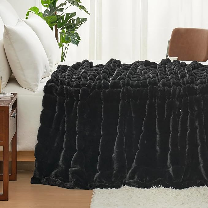 Cozy Bliss Faux Fur Throw Blanket for Couch, Cozy Warm Plush Striped Blanket for Sofa Bedroom Living Room, 60 * 80 Inches Black