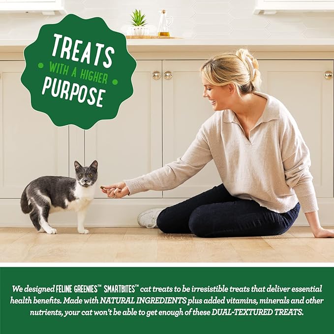 Greenies Feline Smartbites Healthy Indoor Natural Treats for Cats, Tuna Flavor, 4.6 oz. Pouch (Pack of 2)