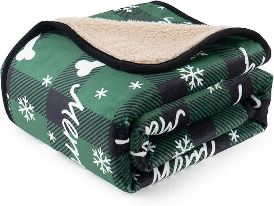 Waterproof Dog Blankets Pet Blanket 60"x80", Soft Fluffy Sofa Car Bed Protector, Reversible Sherpa Fleece Dog Blanket for Large Dogs Christmas Decor (Christmas Green)