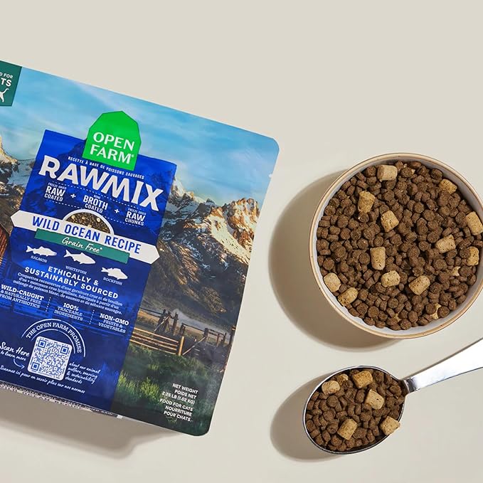 Open Farm, RawMix Dry Cat Food, Protein-Packed Kibble Coated in Bone Broth with Freeze Dried Raw Chunks, for Indoor & Outdoor Cats, Wild-Caught Whitefish, Salmon & Rockfish Recipe, 8lb Bag
