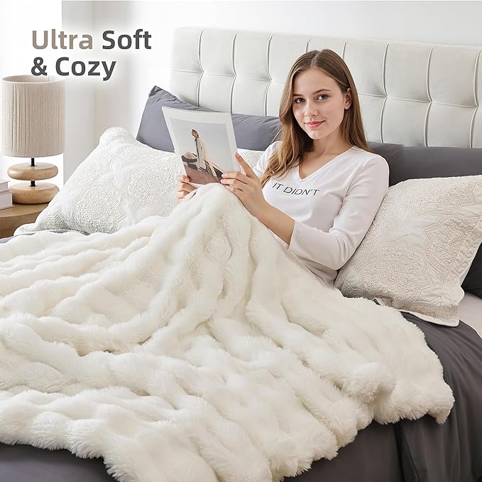 Smoofy Faux Fur Throw Blanket for Couch – Cream White Fluffy Cozy Rabbit Fleece, Plush Soft Bubble Blanket for Sofa & Bed, for Mom, Warm Fuzzy Home Room Decor Throw 60" x 80"