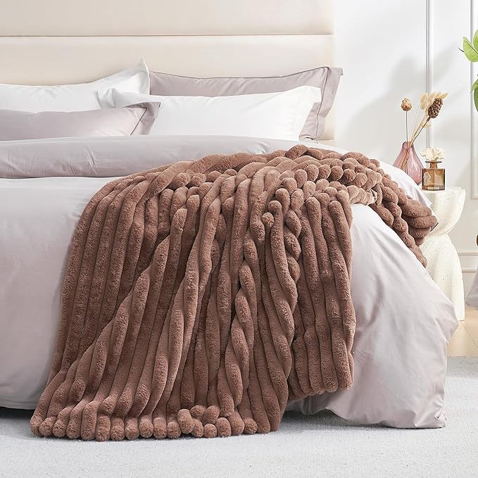 Amélie Home Faux Fur Throw Blanket for Couch, Cozy Fuzzy Fluffy Fur Luxurious Soft Striped Plush Gift Blankets for Family Sofa Chair Bedroom, 55"x70", Light Coffee