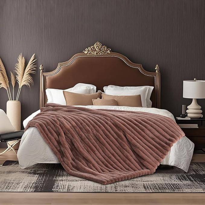 Amélie Home Faux Fur Throw Blanket for Couch, Ultra Cozy Fuzzy Fluffy Fur Luxurious Soft Striped Plush Gift Blankets for Family Sofa Chair Bedroom, 60"x80", Cationic Fox Brown