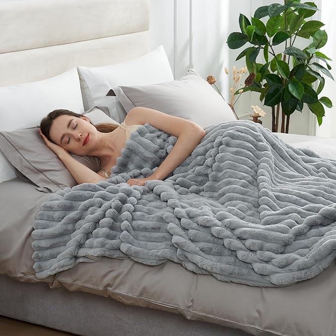 Amélie Home Faux Fur Throw Blanket for Couch, Cozy Fuzzy Fluffy Fur Luxurious Soft Striped Plush Gift Blankets for Family Sofa Chair, 60"x80", Light Grey