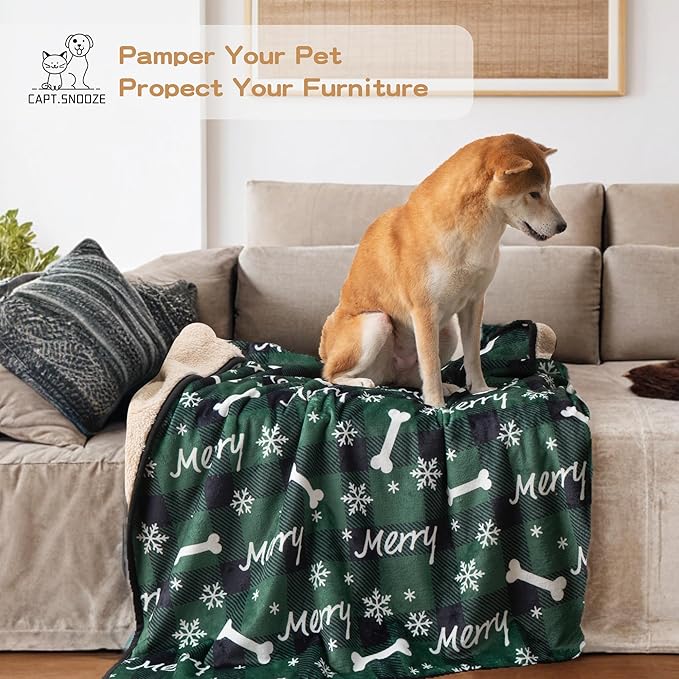 Waterproof Dog Blankets, 30"x40" Cat Blanket for Indoor Cats, Soft Fluffy Sofa Car Bed Protector, Reversible Sherpa Fleece Puppy Blanket for Small Medium Dogs Christmas Decor (Green)