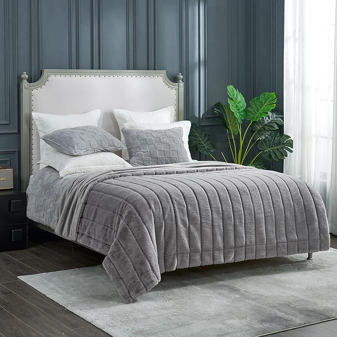 Cozy Bliss Faux Fur Throw Blanket for Couch, Cozy Warm Plush Striped Blanket for Sofa Bedroom Living Room, 90 * 90 Inches Grey