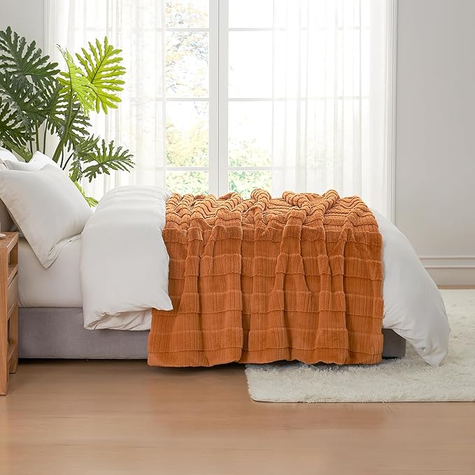 Amélie Home Luxury Striped Faux Fur Throw Blanket for Couch, Soft Cozy Fuzzy Fluffy Soft Plush Blankets Sofa Chair Gift Blankets for Women, 60"x80", Brown