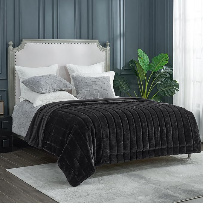 Cozy Bliss Faux Fur Throw Blanket for Couch, Cozy Warm Plush Striped Blanket for Sofa Bedroom Living Room, 90 * 90 Inches Black
