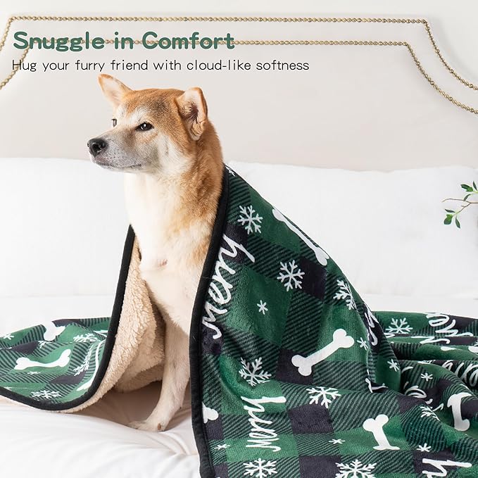Waterproof Dog Blankets Pet Blanket 50"x60", Soft Fluffy Sofa Car Bed Protector, Reversible Sherpa Fleece Dog Blanket for Large Dogs Christmas Decor(Christmas Green)