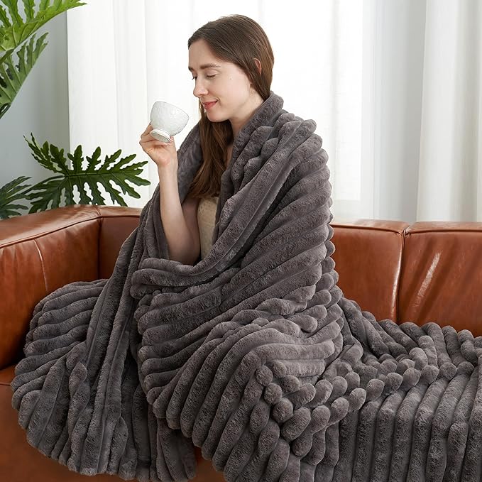 Amélie Home Faux Fur Throw Blanket for Couch, Cozy Fuzzy Fluffy Fur Luxurious Soft Striped Plush Gift Blankets for Family Sofa Chair Bedroom, 55"x70", Charcoal Grey