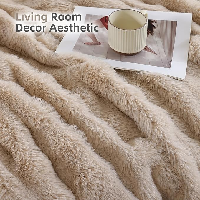 Smoofy Faux Fur Throw Blanket for Couch Rabbit Fleece - Linen Fluffy Blanket for Sofa Bedroom Living Room, Cozy Soft Plush Luxury Thick Winter Fuzzy Comfy Bubble Blanket - 60" x 80"
