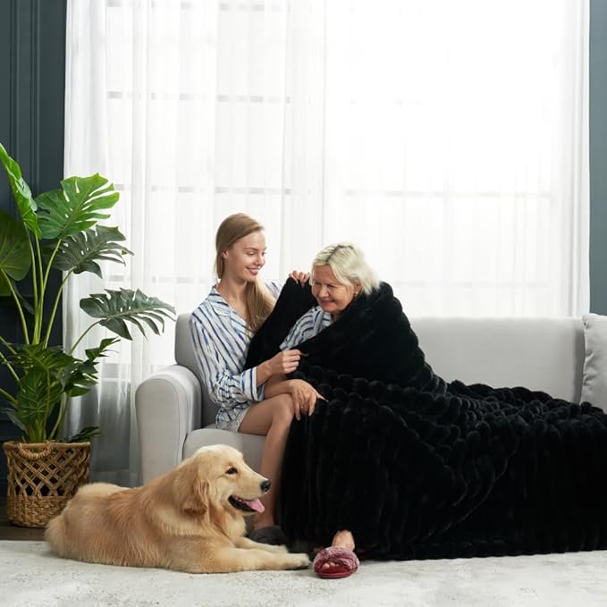 Cozy Bliss Faux Fur Throw Blanket for Couch, Cozy Warm Plush Striped Blanket for Sofa Bedroom Living Room, 90 * 90 Inches Black