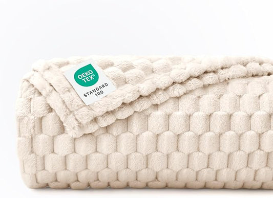 Luciphia Fleece Dog Blanket for Small Medium Large Dogs 3D Jacquard Flannel Puppy Cat Pet Throw Blankets Soft Washable Decorative Furniture Protect White, L(41''x31'')