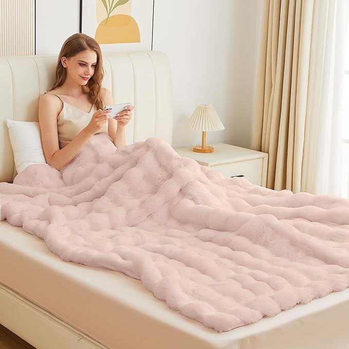 Pink Fluffy Blanket Queen Size 90x90 Faux Fur Soft Furry Blanket for Bed Couch Cozy Fuzzy Throw Queen Blankets for Bedroom Home Decor 1000 GSM
