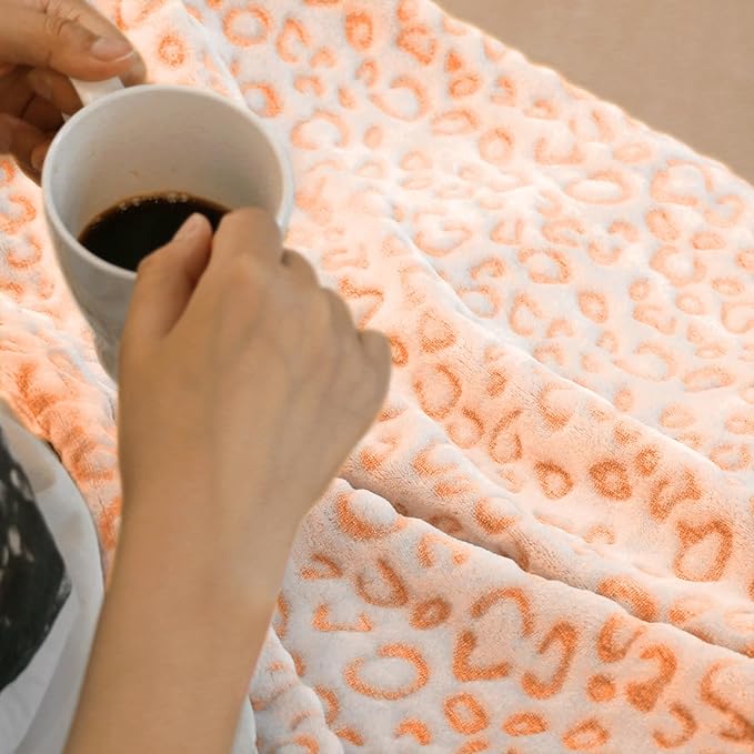 FY FIBER HOUSE Flannel Fleece Leopard Print Throw Blanket Super Soft Lightweight Fluffy Twin Blankets for Couch, 60"X80",Orange