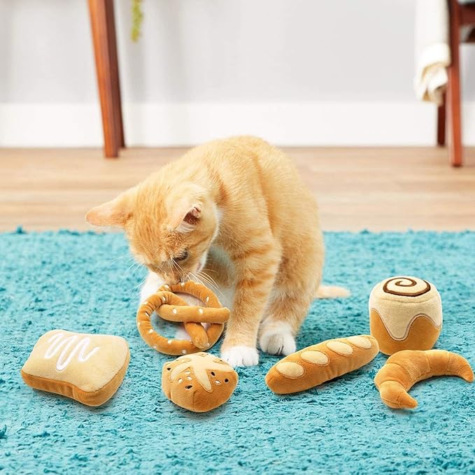 Bread Catnip Toys, Cat Toy for Indoor Interactive Toys, Kitten Chew Bite Kick Toy Baguette Croissant Pretzel Toast Bun Cinnamon Roll Plush Catmint Pet Birthday Presents 6 Pack