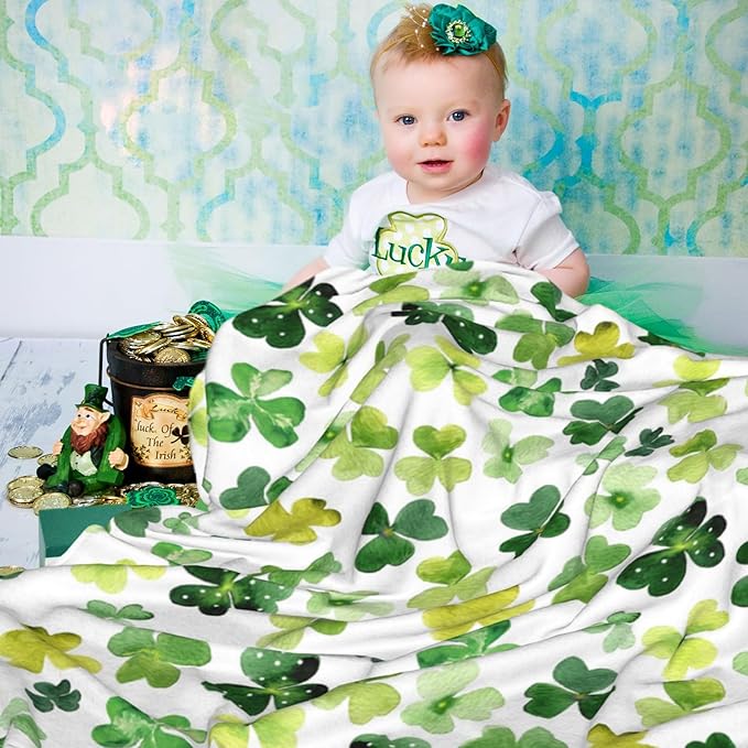 Lucky Clover Blanket, Watercolor Shamrock Cozy Throw Blanket, St. Patrick's Day Irish Green Flannel Blanket, Lightweight Warm Soft Fleece Blanket for Sofa Couch Chair, 50 x 60 Inch