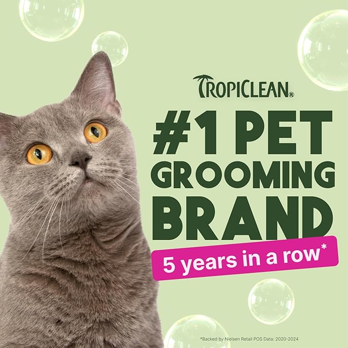 TropiClean Berry & Coconut Waterless Cat Shampoo | Deep Cleansing Dry Shampoo for Cats | Natural Cat Shampoo Derived from Natural Ingredients | Made in the USA | 7.4 oz.