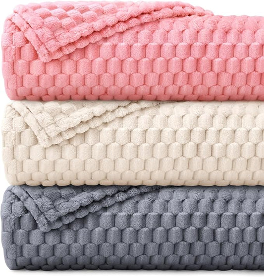 Luciphia Fleece Dog Blanket for Small Medium Large Dogs 3D Jacquard Flannel Puppy Cat Pet Throw Blankets Soft Washable Decorative Furniture Protect Pcs3-Grey/White/Pink, M(30''x20'')