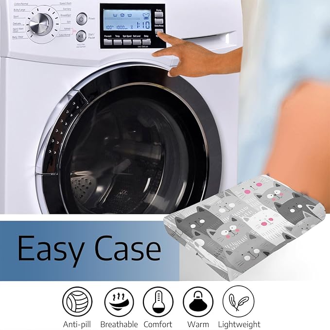 Cute Cat Throw Blanket for Cat Lover Gifts, Soft Warm Cozy Fuzzy Kitten Blanket, Lightweight Bed Blanket, 40"x50" Throw for Kids and Toddler