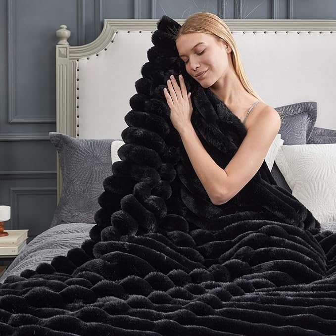 Cozy Bliss Faux Fur Throw Blanket for Couch, Cozy Warm Plush Striped Blanket for Sofa Bedroom Living Room, 90 * 90 Inches Black