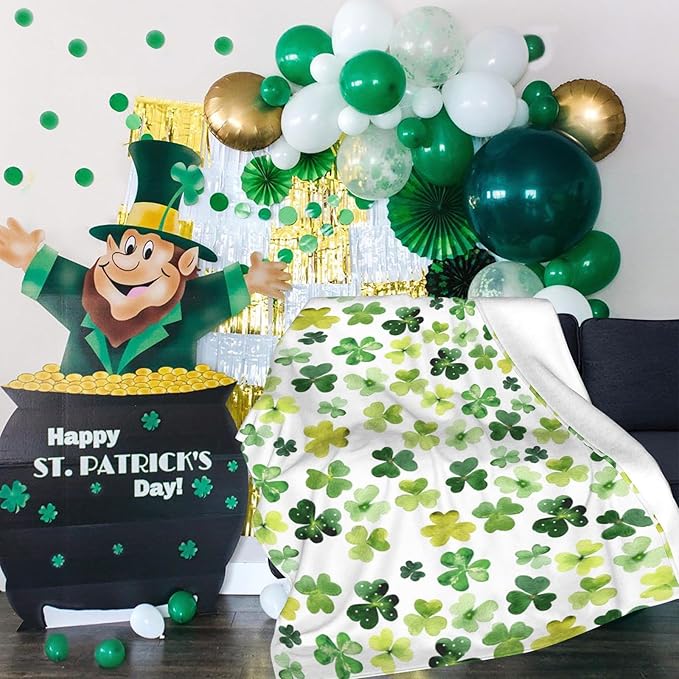 Lucky Clover Blanket, Watercolor Shamrock Cozy Throw Blanket, St. Patrick's Day Irish Green Flannel Blanket, Lightweight Warm Soft Fleece Blanket for Sofa Couch Chair, 50 x 60 Inch