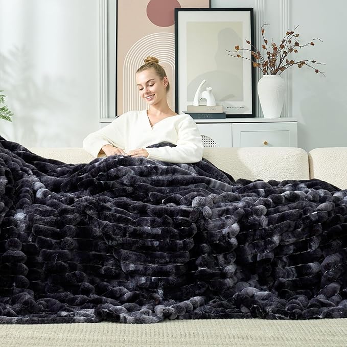 Cozy Bliss Faux Fur Throw Blanket for Couch, Cozy Warm Plush Striped Blanket for Sofa Bedroom Living Room, 90 * 90 Inches Tie-dye Black