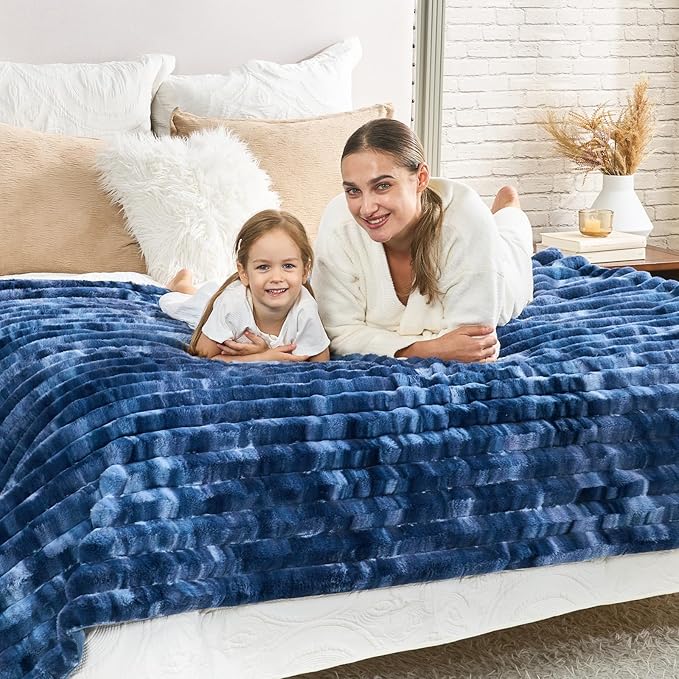 Cozy Bliss Faux Fur Throw Blanket for Couch, Cozy Warm Plush Striped Blanket for Sofa Bedroom Living Room, 90 * 90 Inches Tie-dye Blue