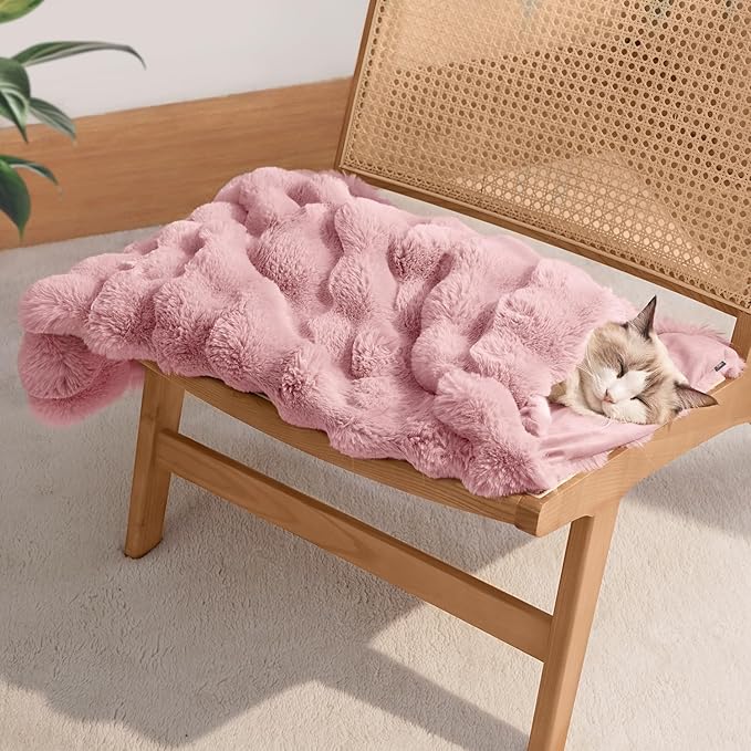 Dog Blanket Ultra Soft Fuzzy Faux Fur Cat Blankets for Indoor Cats Ultra Soft Plush Faux Fur Machine Washable Reversible Pet Throw Protector for Couch Furniture 39"X 30" Pink