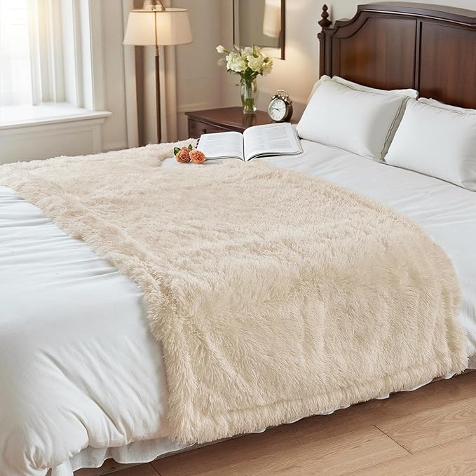 gogobunny Waterproof Dog Blanket for Large Dogs, Cats, Puppy, Reversible Faux Fur Pet Throw Blanket, Washable, Calming Furniture Protection for Sofa Bed (33x77 Inch (Pack of 1), Beige)