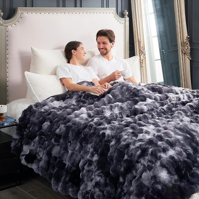 Cozy Bliss Faux Fur Throw Blanket for Couch, Fuzzy Soft Plush Thick Bubble Blanket for Sofa Bedroom Living Room, 90 * 90 Inches Tie Dye Black