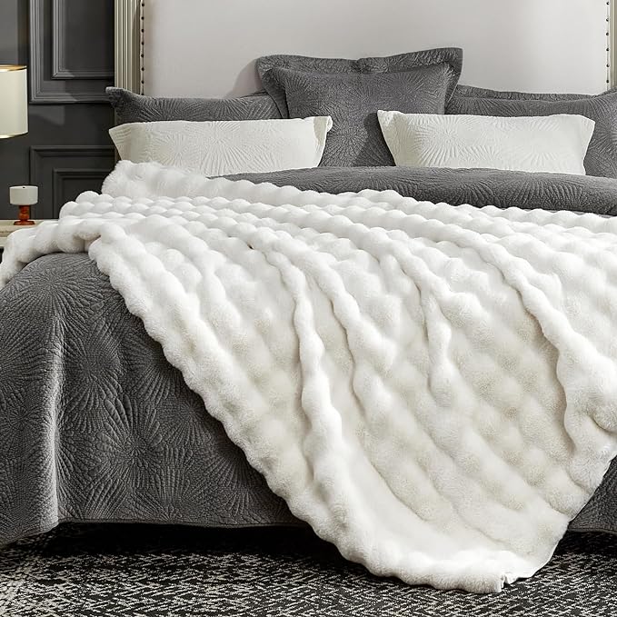 Cozy Bliss Faux Fur Throw Blanket for Couch, Fuzzy Soft Plush Thick Bubble Blanket for Sofa Bedroom Living Room, 60 * 80 Inches Cream White