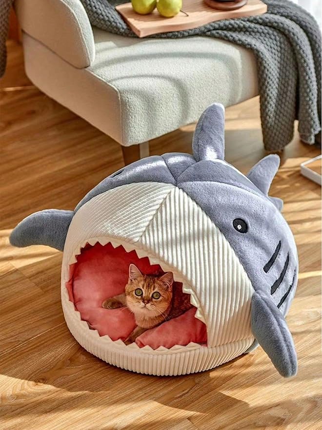 QWINEE Cat Mat Shark-Shaped Kennel Kitten Bed Hideout House Warm Soft Comfortable Semi-Closed Cat Dog Nest Blue M