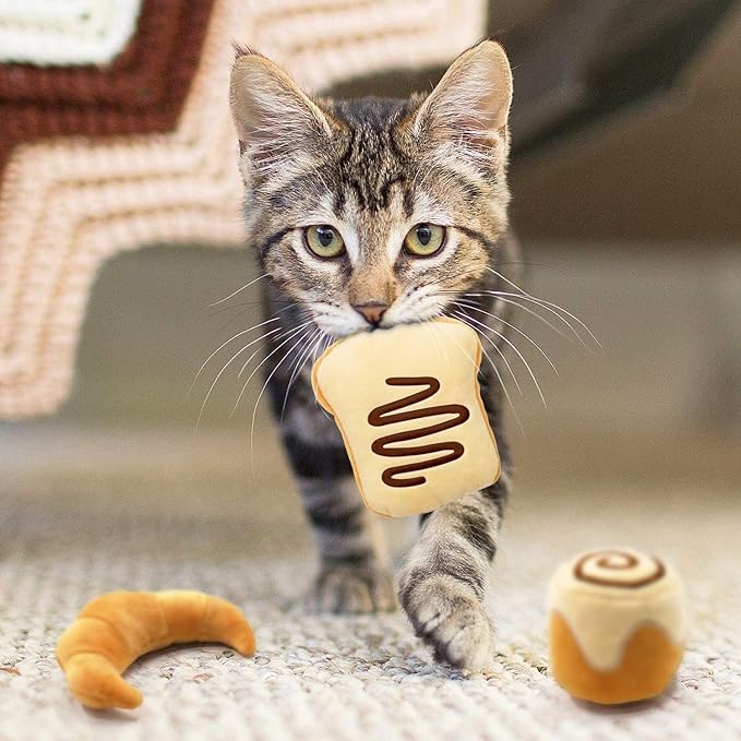 Bread Catnip Toys, Cat Toy for Indoor Interactive Toys, Kitten Chew Bite Kick Toy Baguette Croissant Pretzel Toast Bun Cinnamon Roll Plush Catmint Pet Birthday Presents 6 Pack