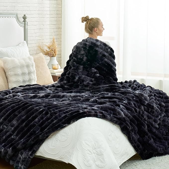 Cozy Bliss Faux Fur Throw Blanket for Couch, Cozy Warm Plush Striped Blanket for Sofa Bedroom Living Room, 90 * 90 Inches Tie-dye Black