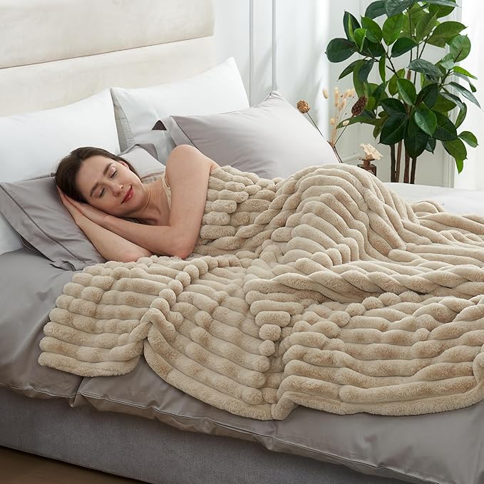 Amélie Home Faux Fur Throw Blanket for Couch, Cozy Fuzzy Fluffy Fur Luxurious Soft Striped Plush Gift Blankets for Family Sofa Chair, 60"x80", Beige