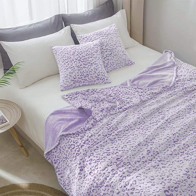 FY FIBER HOUSE Flannel Fleece Throw Microfiber Blanket with 3D Cheetah Print,60"X80",Purple