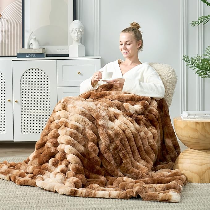 Cozy Bliss Faux Fur Throw Blanket for Couch, Cozy Warm Plush Striped Blanket for Sofa Bedroom Living Room, 50 * 60 Inches Tie-dye Brown