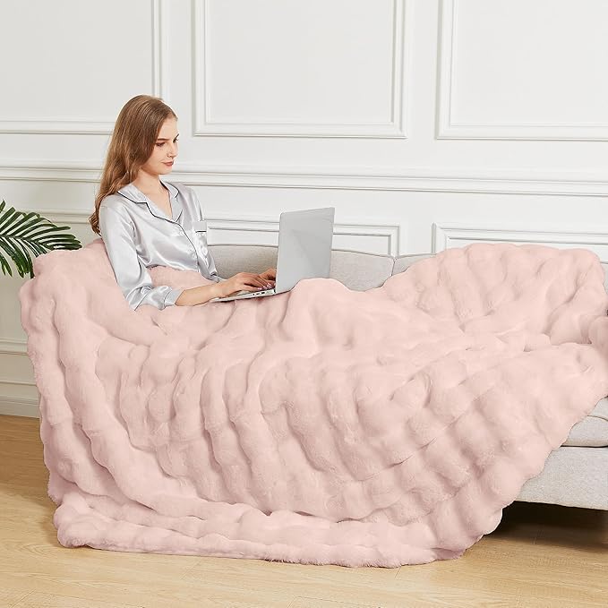Pink Fluffy Blanket Queen Size 90x90 Faux Fur Soft Furry Blanket for Bed Couch Cozy Fuzzy Throw Queen Blankets for Bedroom Home Decor 1000 GSM