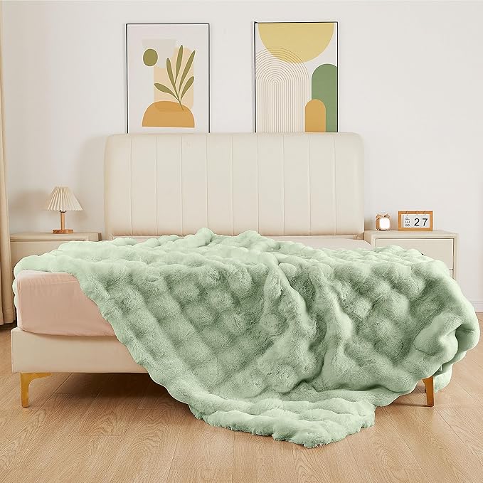 Sage Green Twin Fluffy Furry Blanket Comfy Blanket Cozy 60x80 Faux Fur for Living Room Bed Thick Ultra Soft Fuzzy Throw Home Gifts 860 GSM