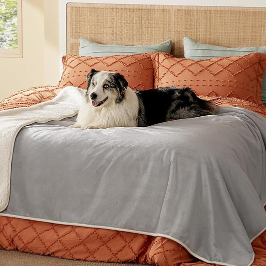 Bedsure Waterproof Blanket for Bed - Sherpa Fleece Waterproof Dog Blankets for Large Dogs, Pet Blankets for Bed/Couch/Dog Crate, Soft Plush Reversible Furniture Protector, Twin, 80"x60", Light Grey