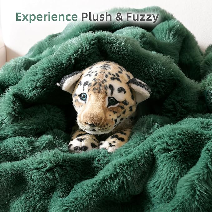 Smoofy Faux Fur Throw Blanket for Couch – Dark Green Fluffy Cozy Rabbit Fleece, Plush Soft Bubble Blanket for Sofa & Bed, for Mom, Warm Fuzzy Home Room Decor Throw 50" x 60"