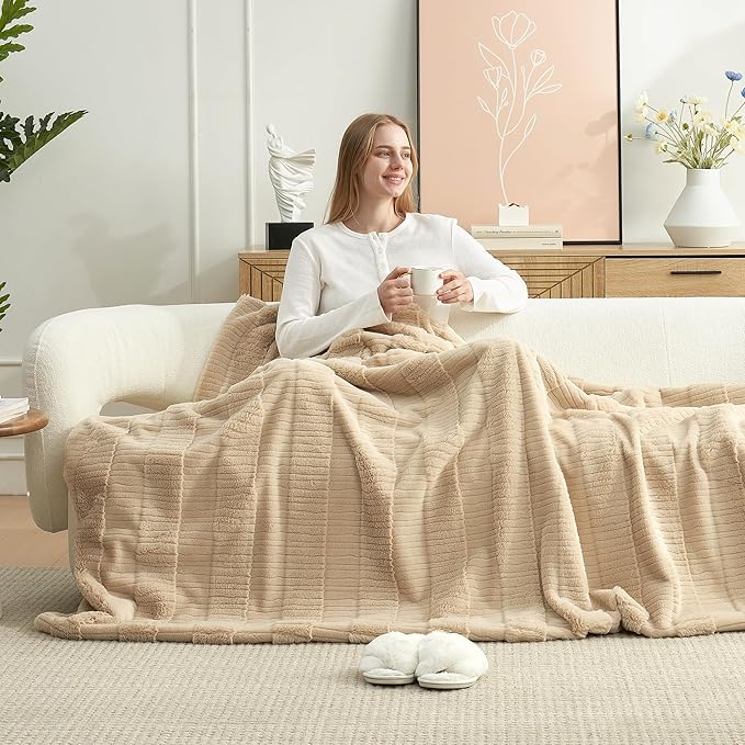 Amélie Home Luxury Striped Faux Fur Throw Blanket for Couch, Soft Cozy Fuzzy Fluffy Soft Plush Blankets Sofa Chair Gift Blankets for Women, 55"x70", Beige