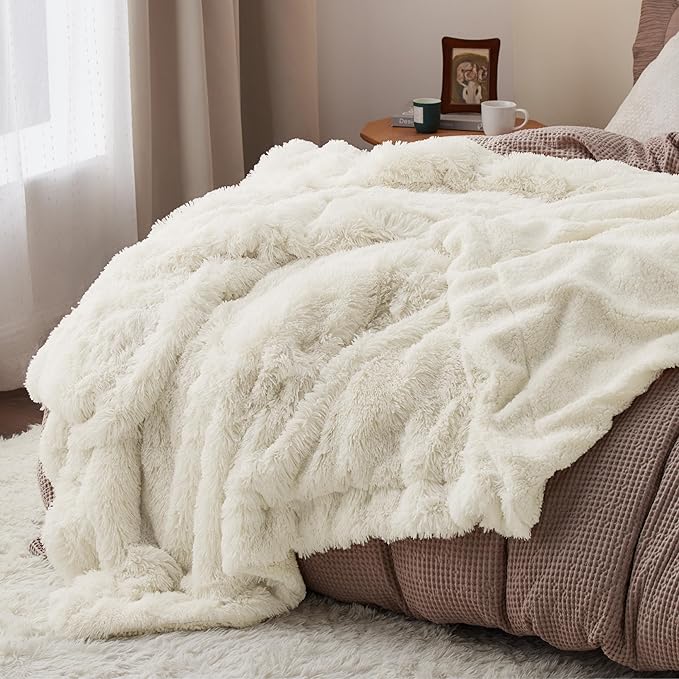 Bedsure GentleSoft Fuzzy Sherpa Faux Fur Twin Blanket Cream Cozy Gifts for Women, Soft Fleece Plush Warm Minky Thick Blanket Twin Size for Bed, Couch, Room Dorm Essentials Cream Decor Gifts, 60x80